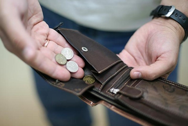 Долги по зарплате в РФ в июне снизились на 0,5%
