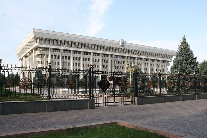 Киргизия опасается роста сектора теневой экономики из-за вступления в ЕАЭС