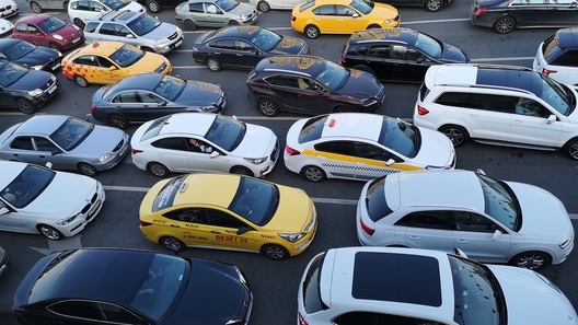 Водителям раздают по 35 000 рублей за отказ от личных автомобилей