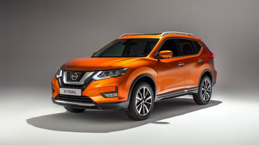 Nissan назвал российские цены и комплектации обновленного X-Trail