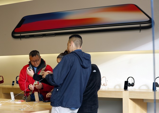 Еще один поставщик Apple снизил прогноз продаж