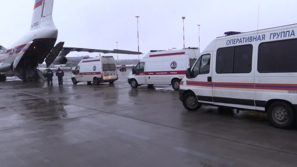 Самолет МЧС доставил в Петербург и Москву больных детей из Ростова