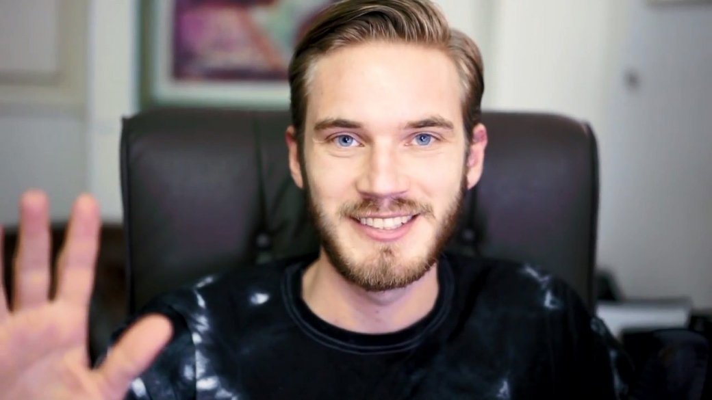 Самый популярный блогер Youtube попробовал спеть гимн СССР
