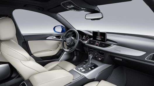 Семейство Audi А6 / A7 претерпело телефонно-планшетное обновление