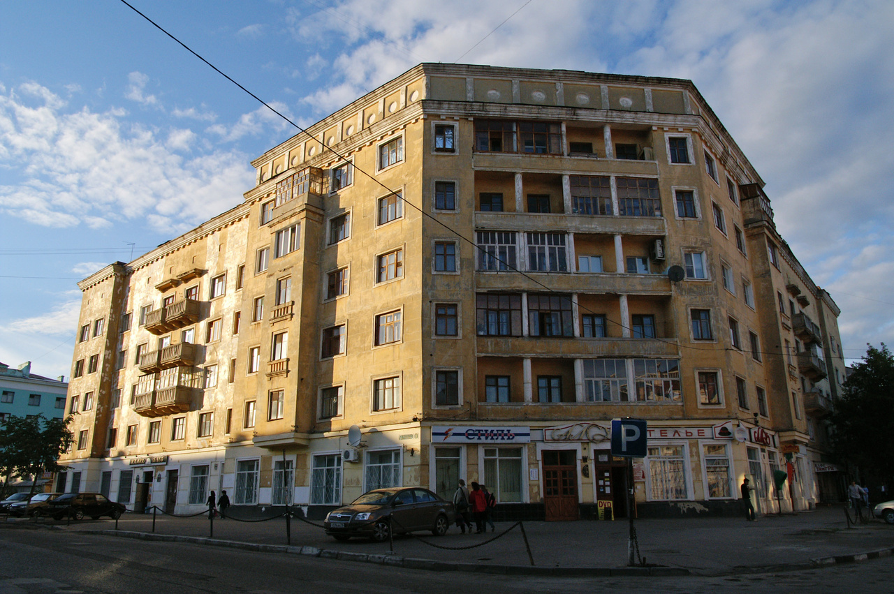 Жить в сталинке: плюсы и минусы