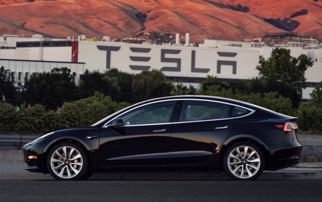 Tesla привлекла $1,8 млрд на производство Model 3