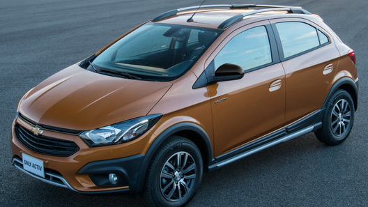 Chevrolet представила вседорожный хэтч для Бразилии