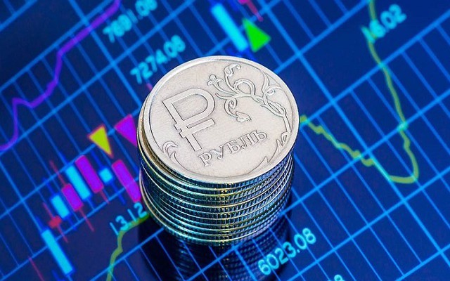 Связь инфляции и рубля очевидна. Иванов подтвержает
