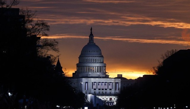 Конгресс: дефицит бюджета США превысит $1 трлн