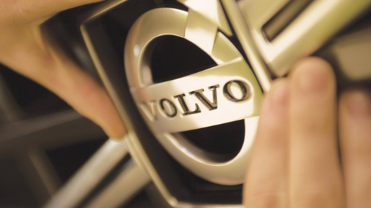 Северную Корею просят оплатить партию машин Volvo, купленных 43 года назад