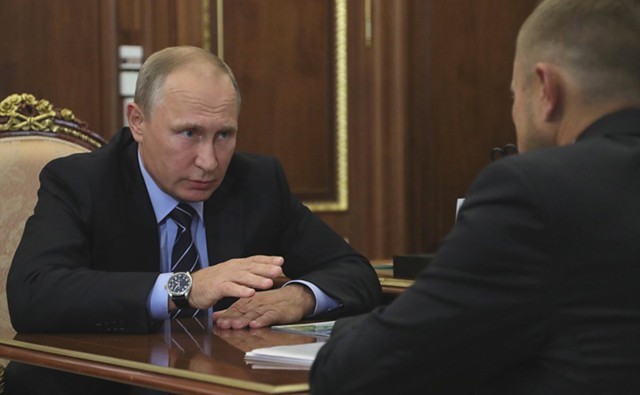 Путин: отвяжем страховые взносы бизнеса от МРОТ
