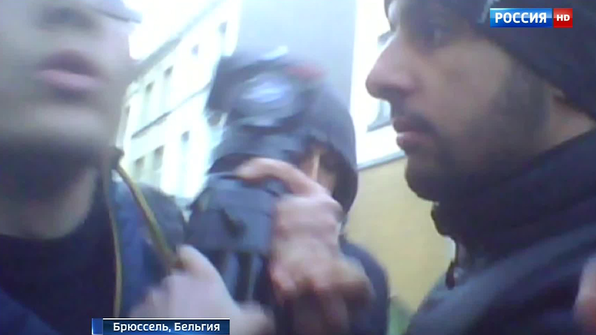 На журналистов ВГТРК напали в коммуне, где жил Абдеслам