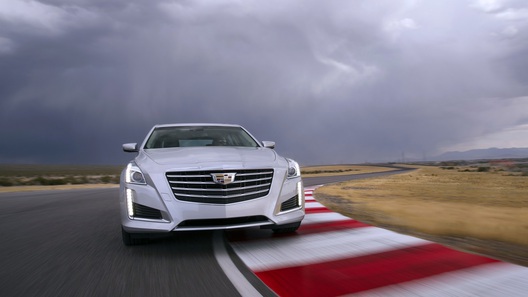 Обновленный Cadillac CTS получит флагманские опции