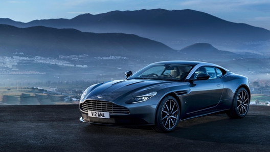 В России представили новейший суперкар Aston Martin