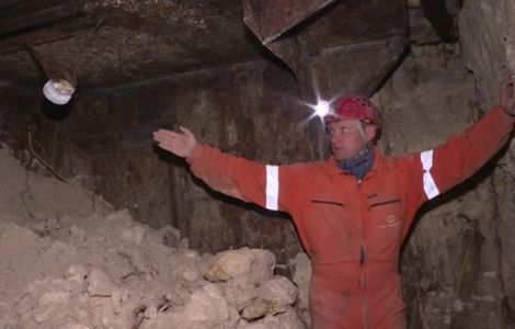 Неизвестные разрушили подземный бункер, обнаруженный в центре Севастополя