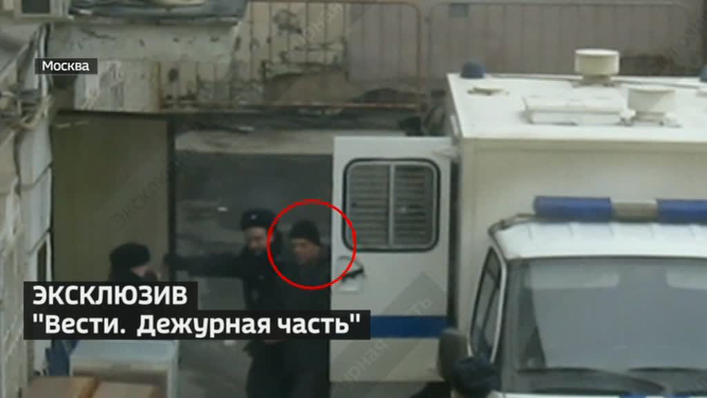 Бывшего директора "Меньшевика" доставили в суд
