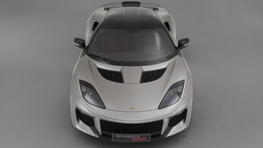 Компания Lotus стала прибыльной впервые за 40 лет