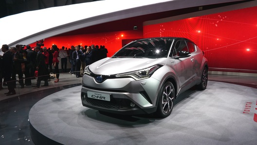 Решение о продажах новой Toyota C-HR еще не принято