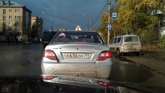 Автошколы предложили установить минимальную цену на обучение вождению