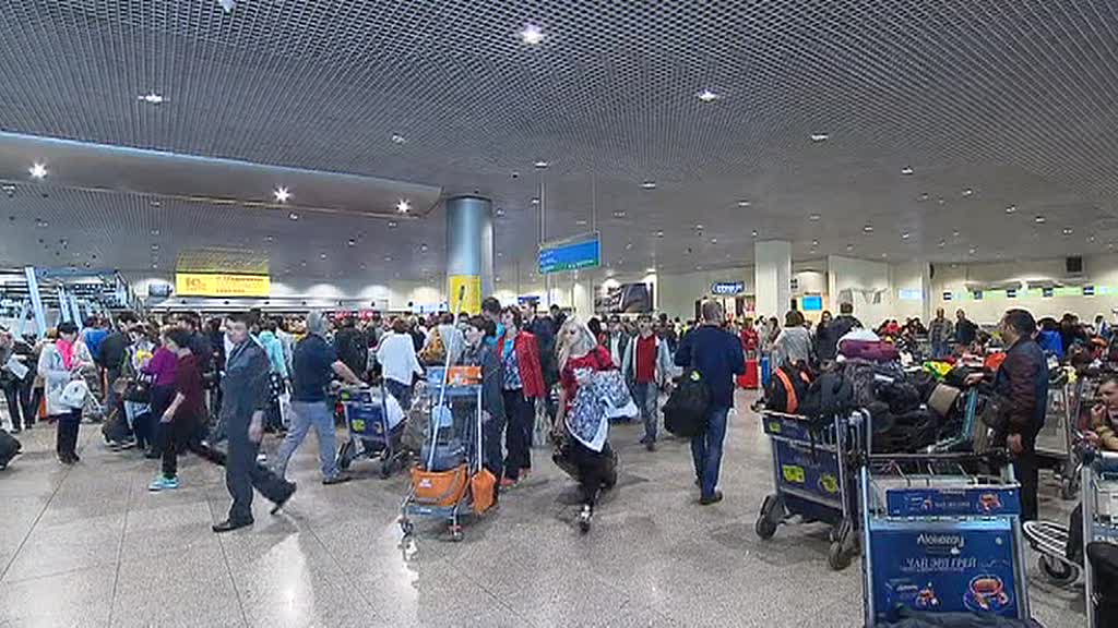 В аэропортах Москвы отменены или задержаны полсотни рейсов