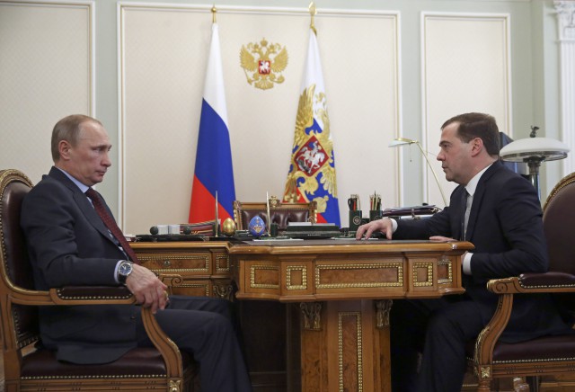 Путин: рубль укрепляется несмотря на волатильность