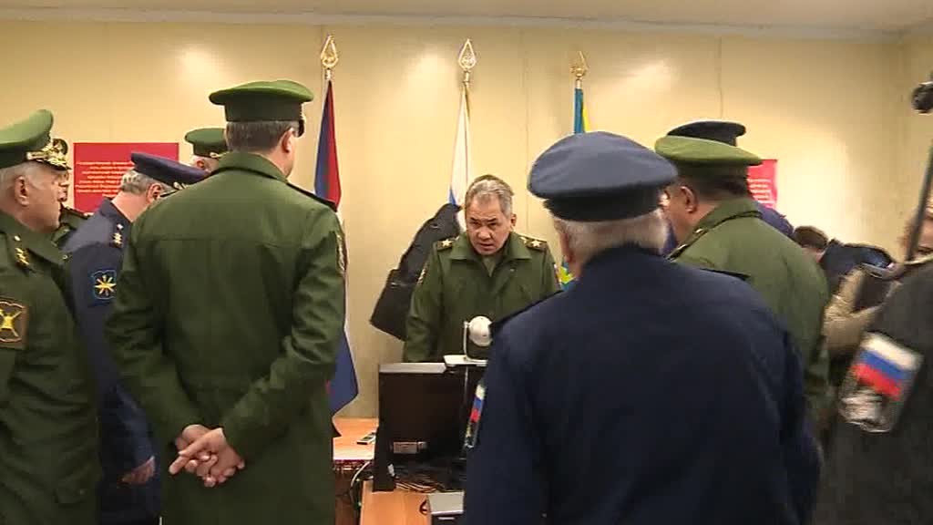 Шойгу проинспектировал зенитную ракетную бригаду в Красноярском крае