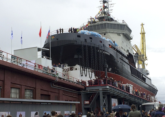 Российским морякам впервые "скинули" навигационные карты по радио