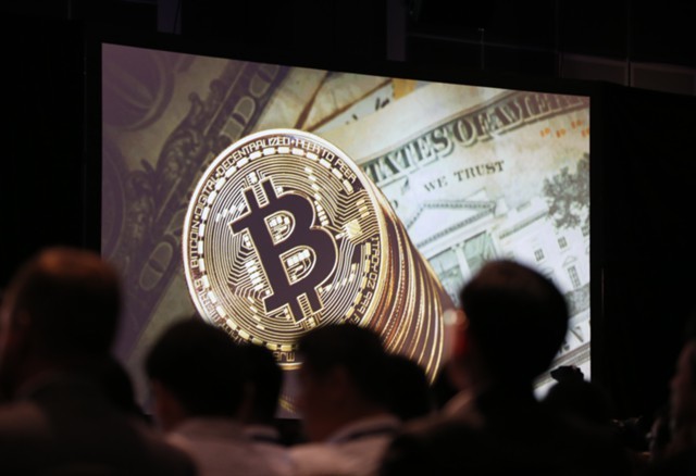 Эксперт: главы банков в США "очень боятся" биткоина