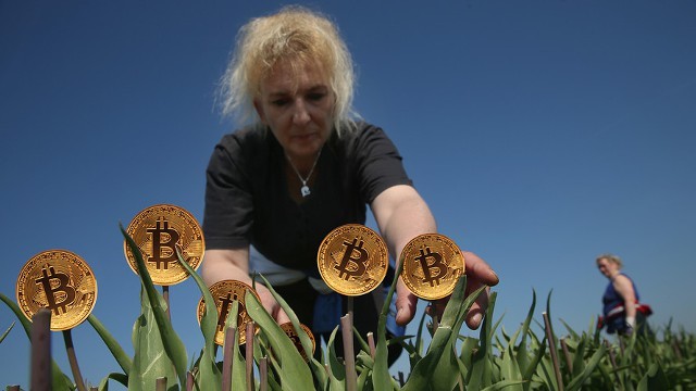 Биткоин может догнать "тюльпаноманию"