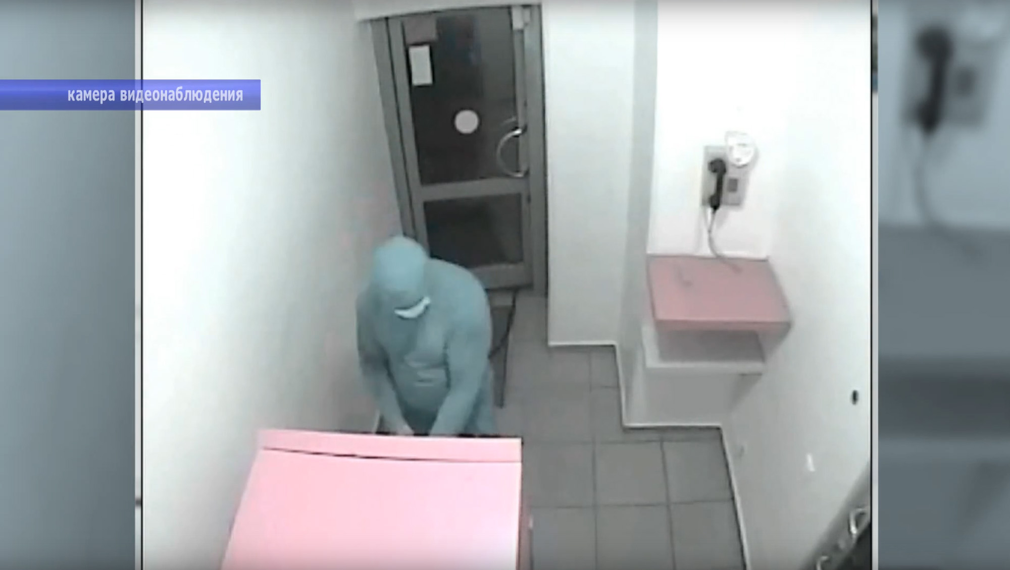 Грабители-самоучки пять раз пытались взломать банкомат, на шестой - попались
