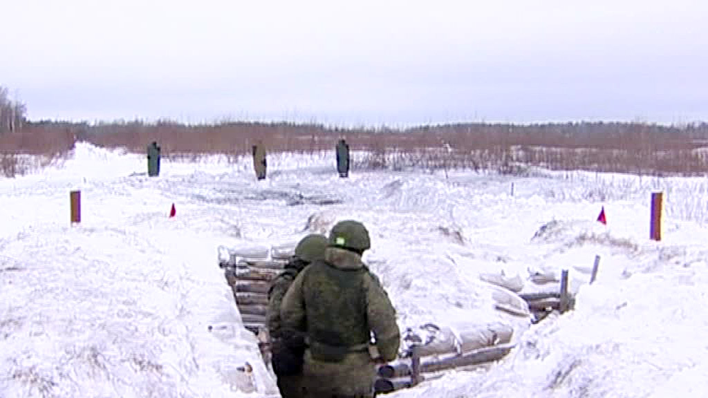 Новобранцы ЗВО постигают военное ремесло
