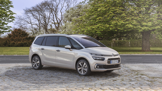 Минивены Citroen С4 Picasso и Grand C4 Picasso обновили