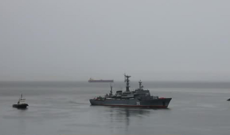 В Экваториальную Гвинею приплыл военный российский корабль "Смольный"