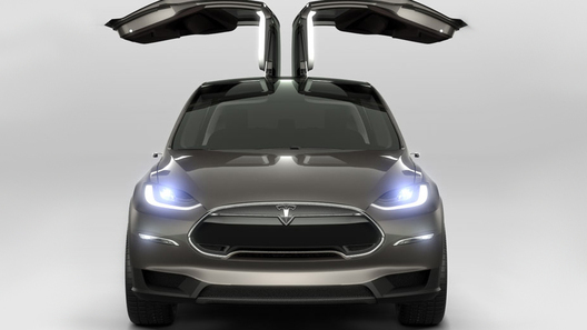 Назван клиент, который получит кроссовер Tesla Model X бесплатно