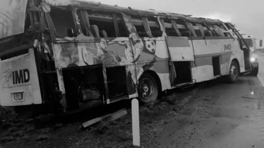Команда по боксу попала в автокатастрофу. Есть погибшие