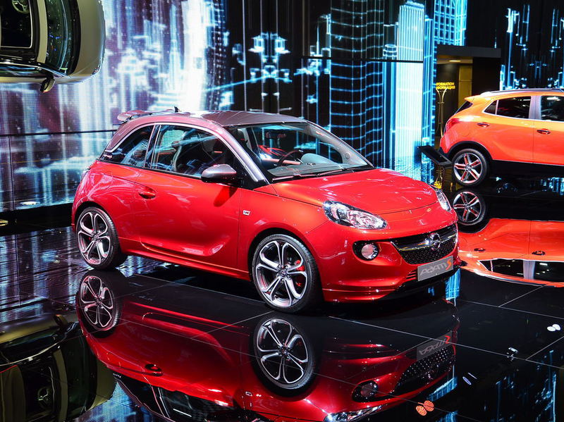 Opel Adam появится в России в начале 2015 года