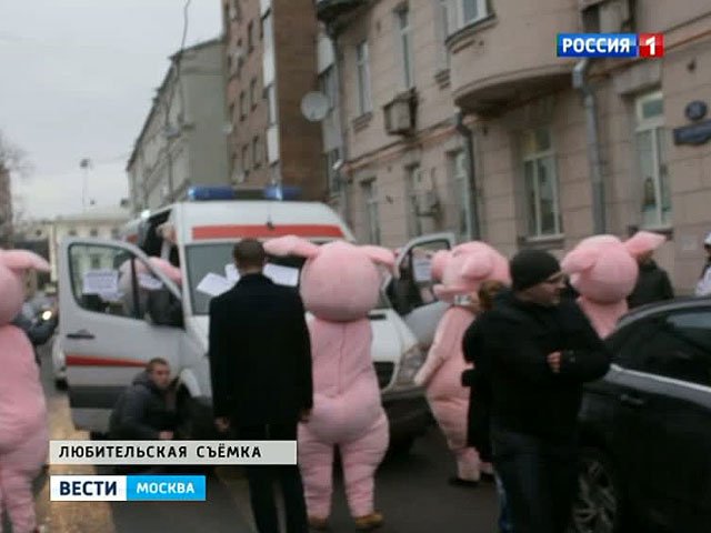 В Петербурге "Хрюши" подрались с сотрудниками магазина