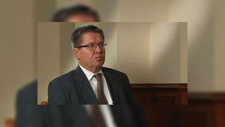 Улюкаев: выкупать акции ВТБ у физлиц за счет бюджета неправильно