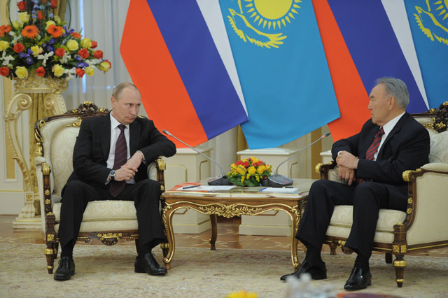 Путин из Пекина прибыл в Казахстан