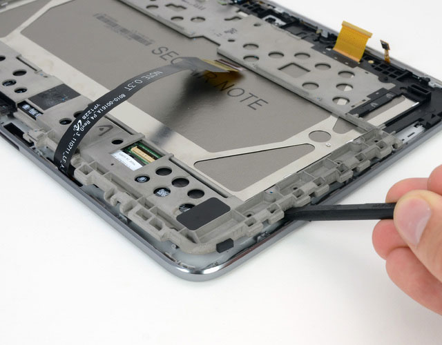 Планшет Galaxy Note 10.1 оказалось легко починить