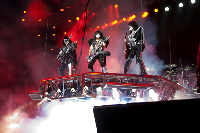 Kiss поддержали Pussy Riot