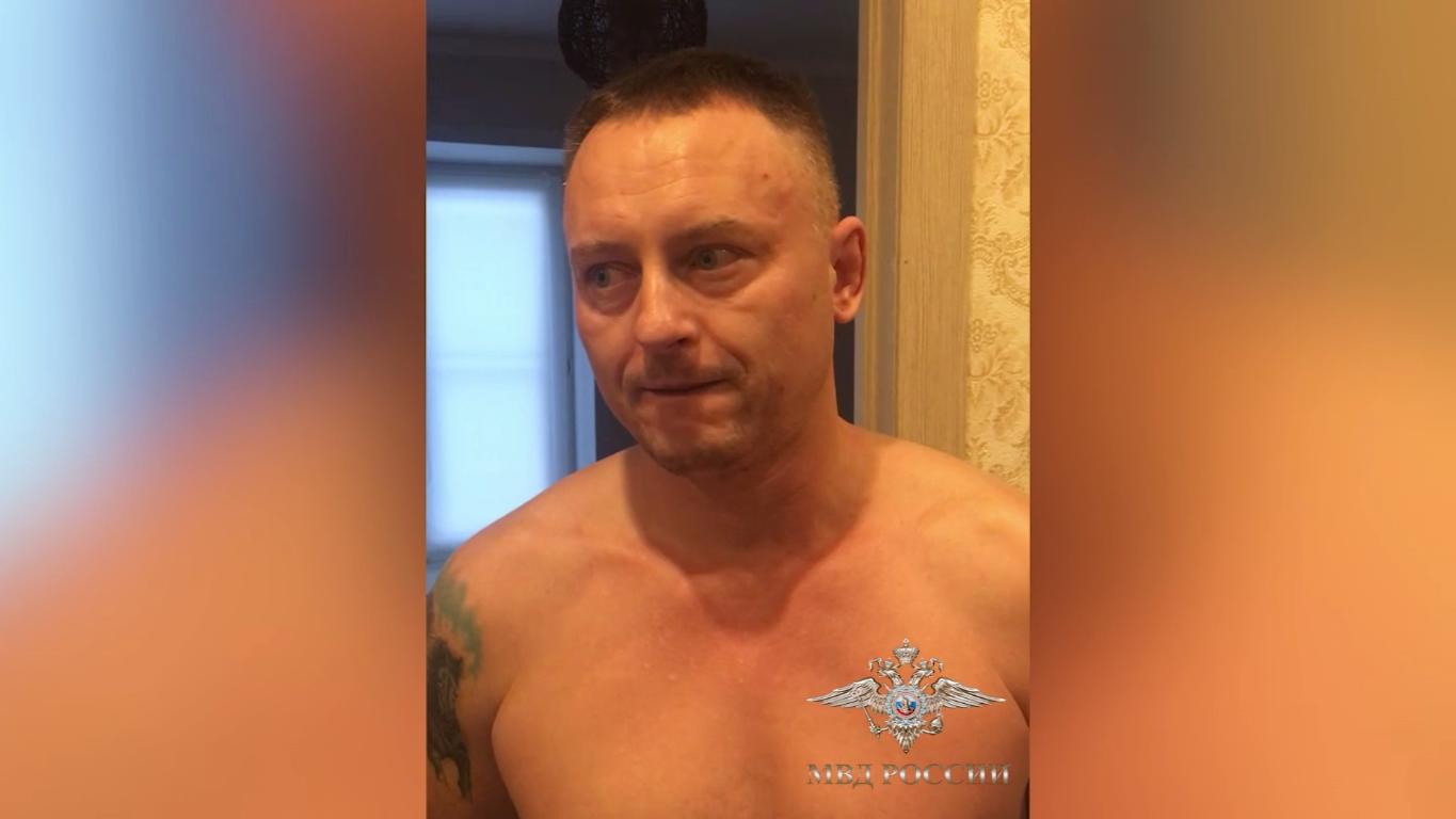 Мнимый дворник с помощью колготок вымогал у жителя Казани 250 тысяч долларов