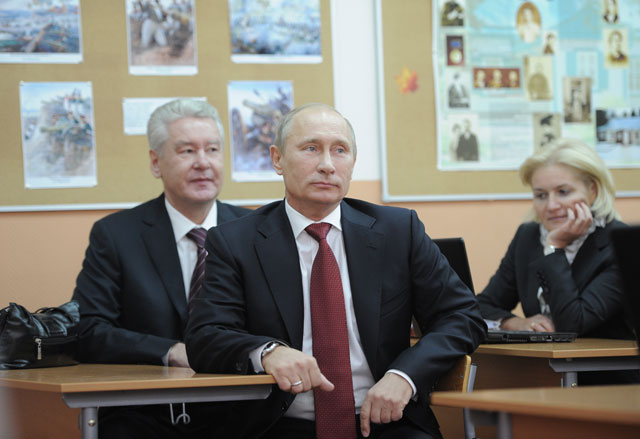 Путин провел урок в московской гимназии