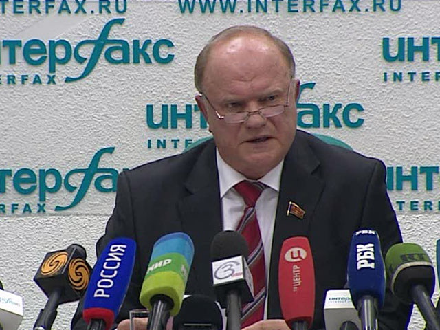Зюганов считает, что в переходный период президентом и премьером должен быть один человек