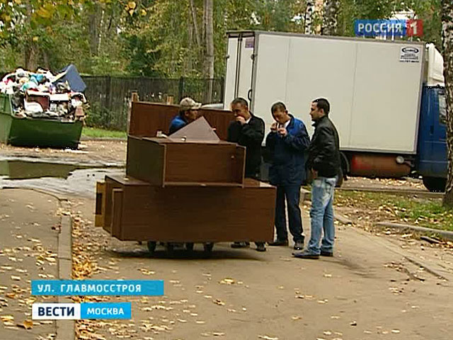 Жителей Солнцева заставляют оплачивать незаконное общежитие для мигрантов