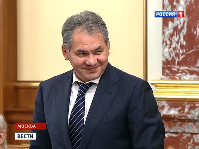 Шойгу вернул картины в Культурный центр ВС РФ