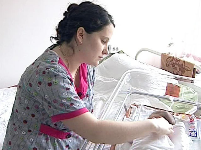 Страховой стаж по уходу за ребенком увеличат до 4,5 лет