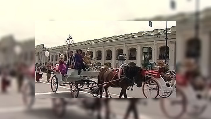 Санкт-Петербург отмечает День города