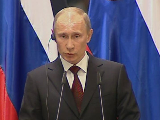 Путин: внешней политикой в России руководит президент
