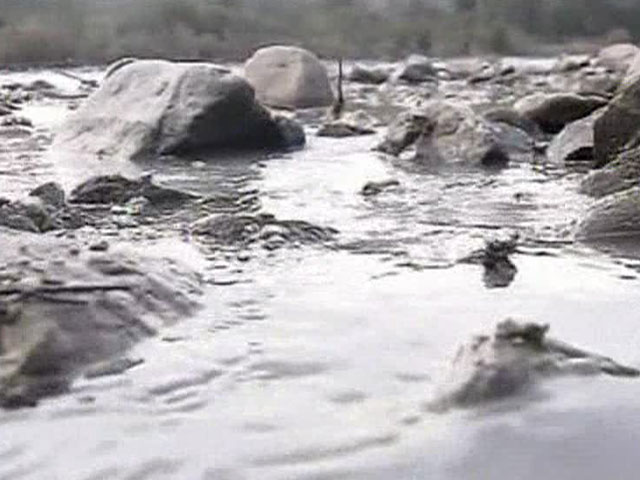 Аэропорты Буэнос-Айреса вновь отменяют рейсы из-за пепла